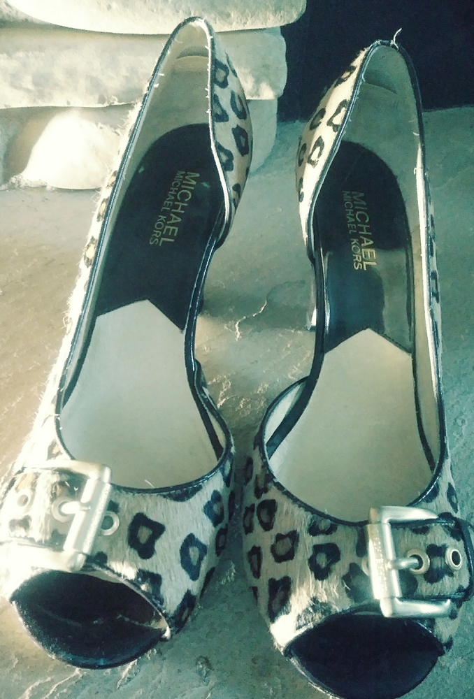 Michael Kors animal print open toe wedge 8.5M